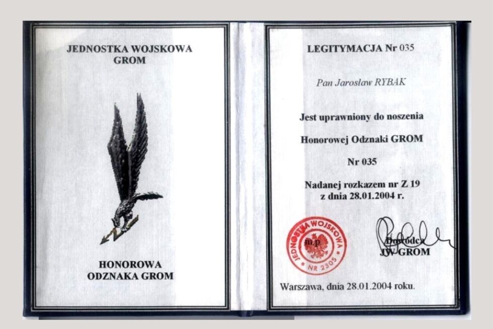 Legitymacja poświadczająca otrzymanie Odznaki Honorowej Jednostki GROM.