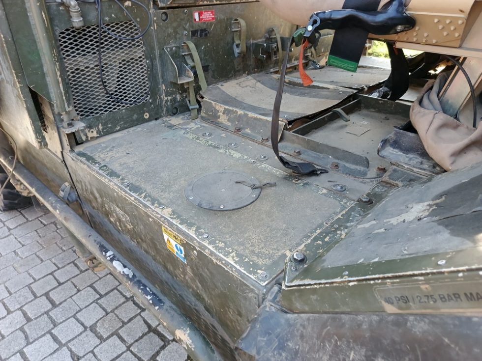 Brytyjski sprzęt wystawiony na Cytadeli nosił wyraźne ślady użytkowania.