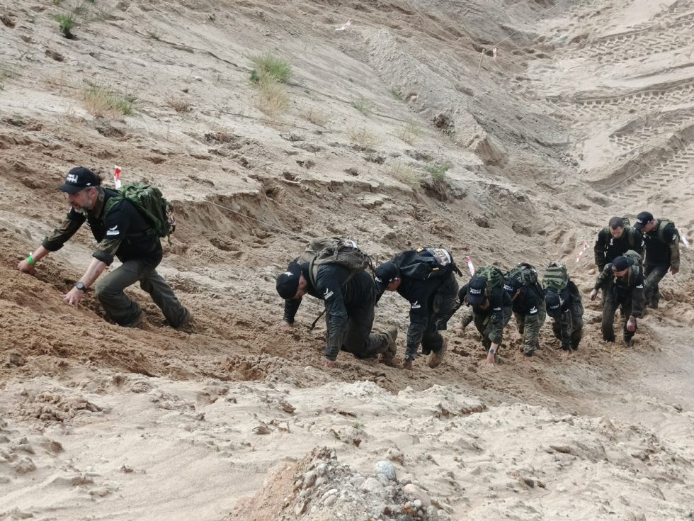Piaskownia. Od pierwszej edycji zdecydowanie wygrywa w kategorii najtrudniejszych punktów na biegu.