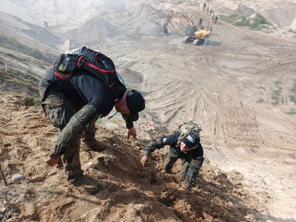 Piaskownia. Od pierwszej edycji zdecydowanie wygrywa w kategorii najtrudniejszych punktów na biegu.