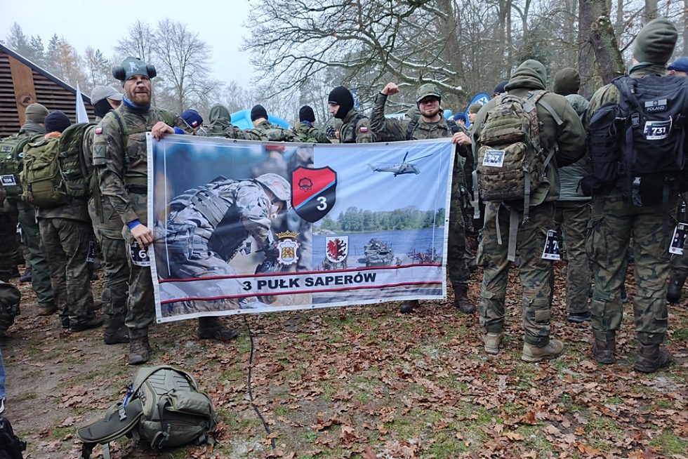 Bieg jest okazją do promocji jednostek, w których służą startujący.