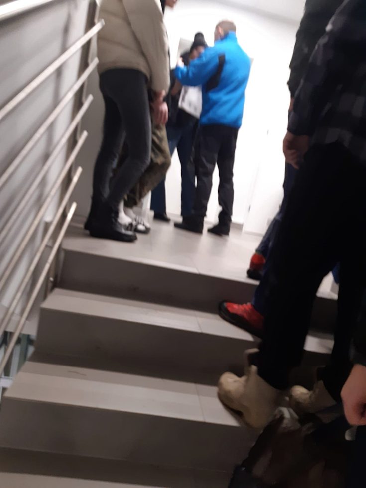 Tłum stojący w kolejce po legitymacje Wielkiego Szlema Komandosa. Fot. Zbigniew Rosiński.