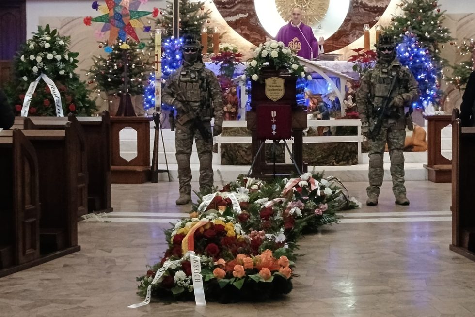 Asysta honorowa z Jednostki Wojskowej Komandosów z Lublińca.