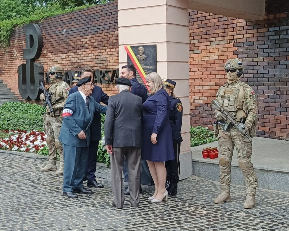 W Warszawie odsłonięto tablicę upamiętniającą Jerzego Mindziukiewicza „Jura”, weterana Batalionu AK „Miotła”.